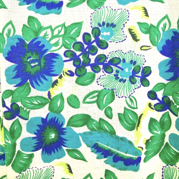 Floral Top with Peplum Style Ruffle, Blues and Greens, Size 18 - 20 - Picture 12 of 14